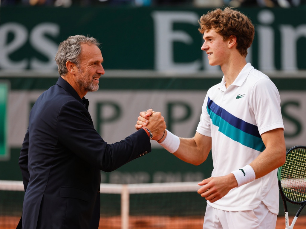 英超冠军归属悬念：阿森纳两战定乾坤，还是曼城三场逆袭？