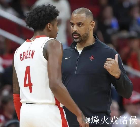 乌度卡赛后甩锅罚球,六年长约真值这个价?球迷质疑声四起 乌度卡赛后甩锅罚球,六年长约真值这个价?球迷质疑声四起